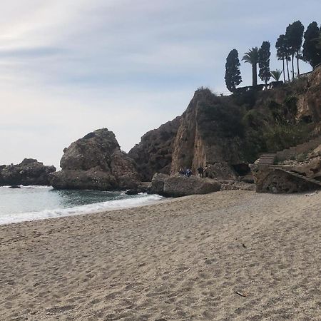 Torrecilla Sirena Beach Нерха Экстерьер фото